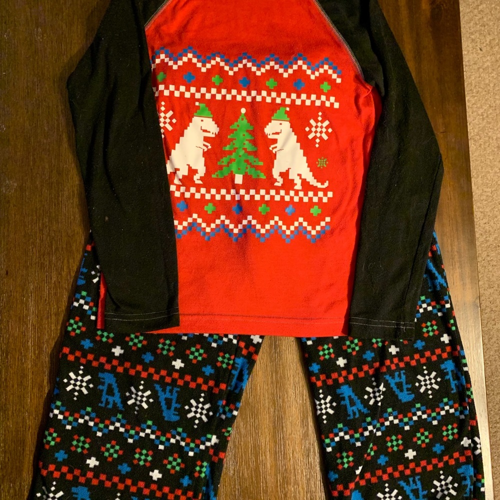 Kids dinosaur pajamas